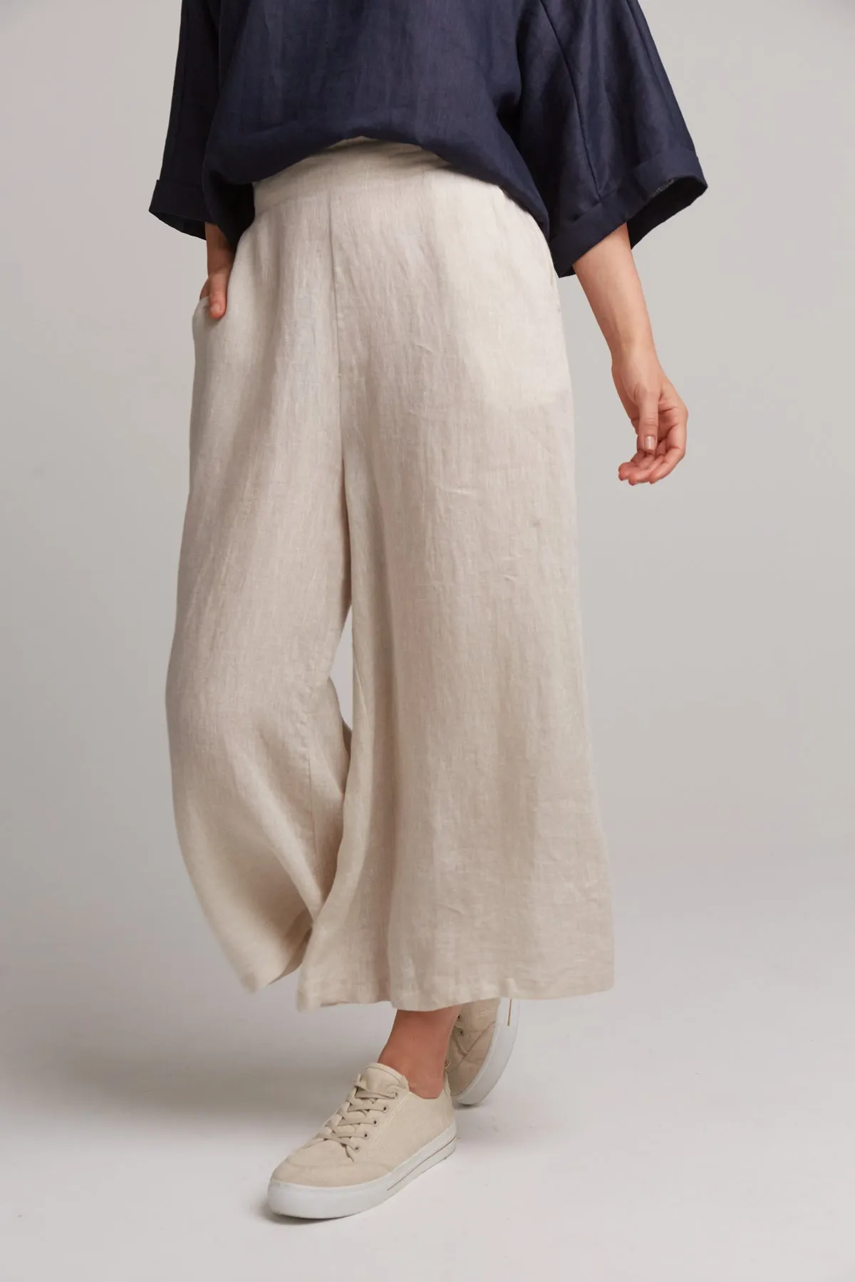 eb&ive - Studio Crop Pant - Tusk